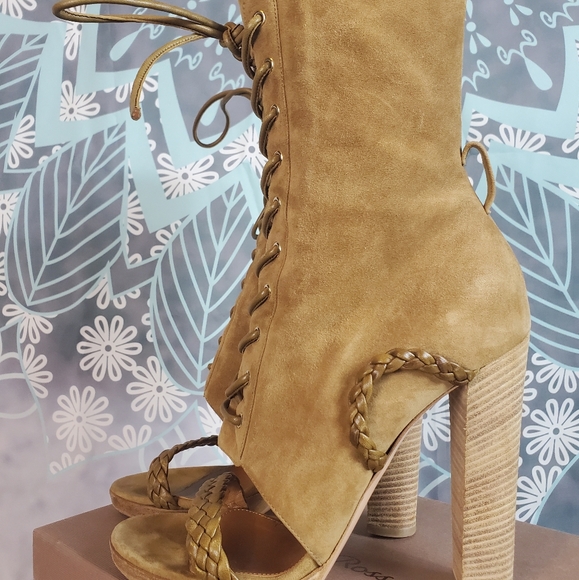 Gianvito Rossi Leather Booties - Picture 3 of 11